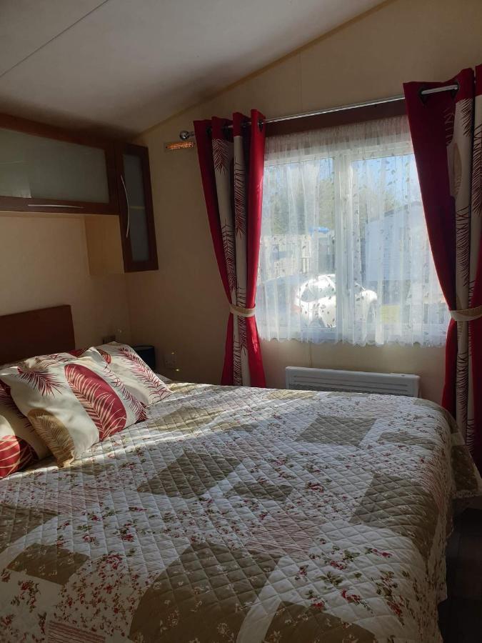 La Chanterie Agreable Mobil-Home Residentiel Normand แซ็งต์-แปร์-ซูร์-แมร์ ภายนอก รูปภาพ